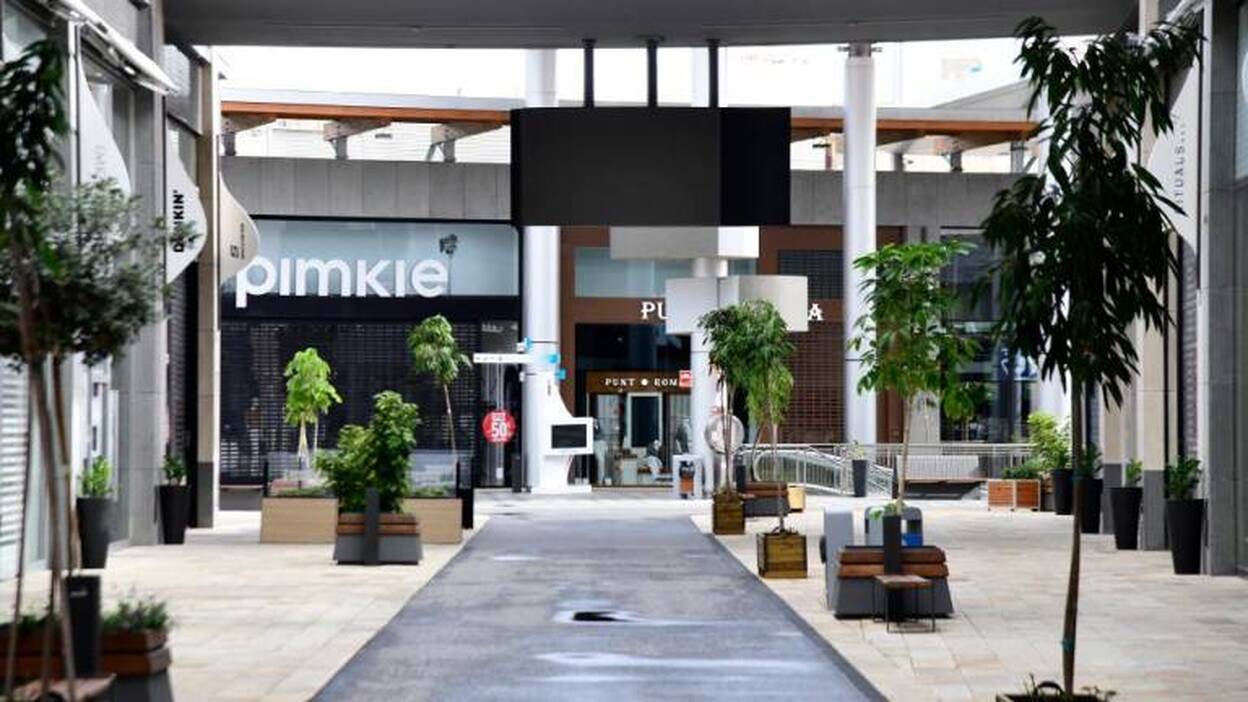 Pequeños locales con cita previa abrirán el 4 de mayo