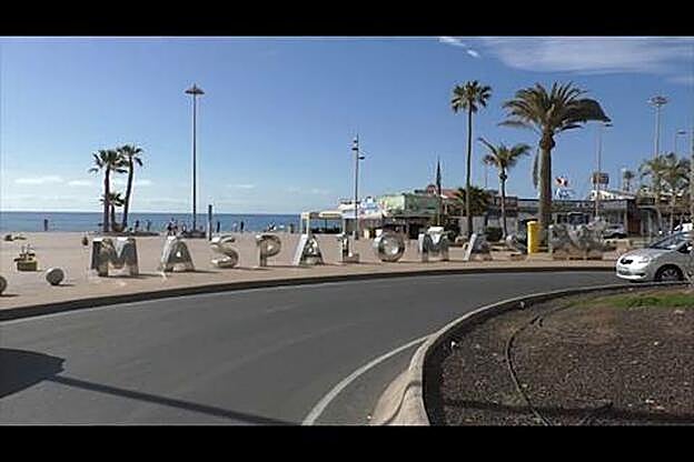 San Bartolomé de Tirajana reabre las playas