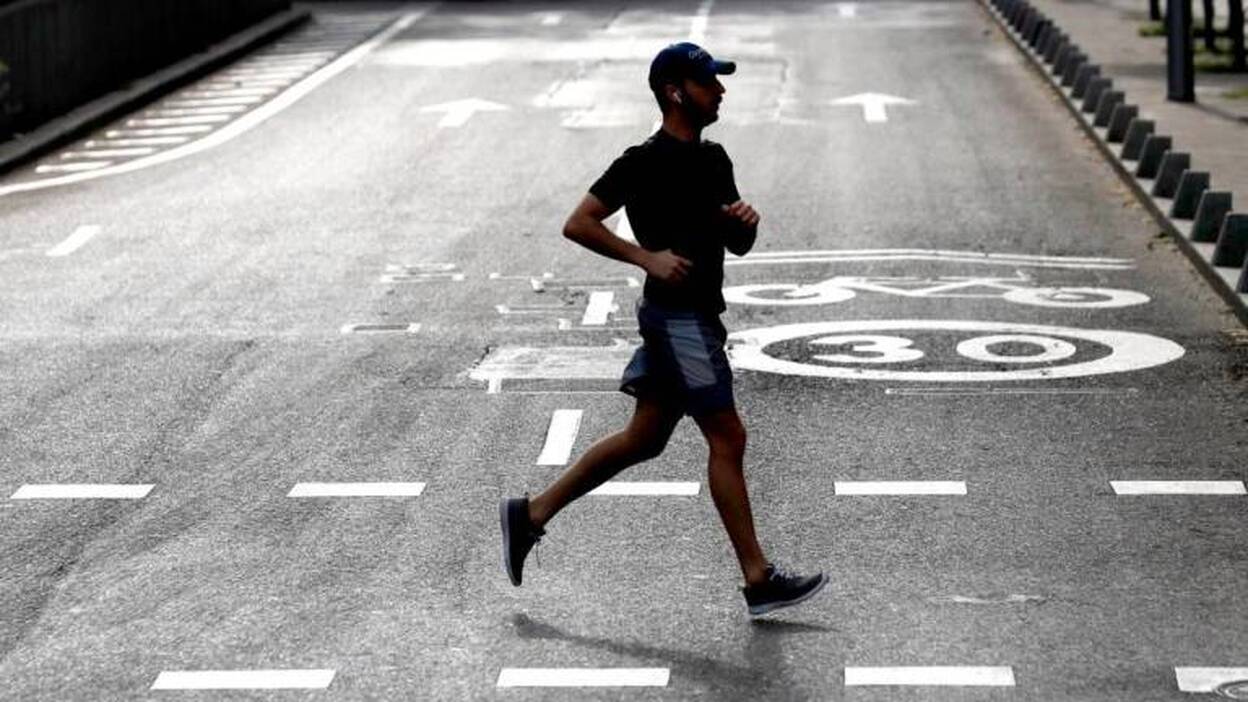 Vuelve el deporte en instalaciones al aire libre y entrenamiento medio en ligas profesionales