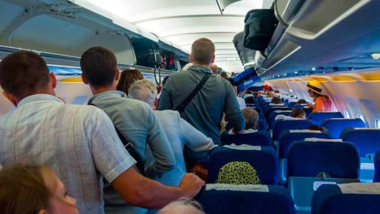 Denuncia a Air Europa por un vuelo Ibiza-Palma casi lleno