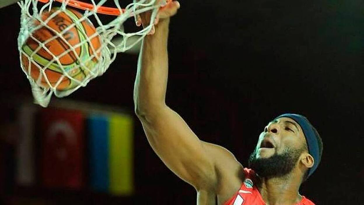 Andre Drummond deja mil dólares de propina en un restaurante