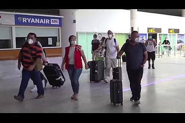 Vuelo IB-3856, alerta por un contagiado