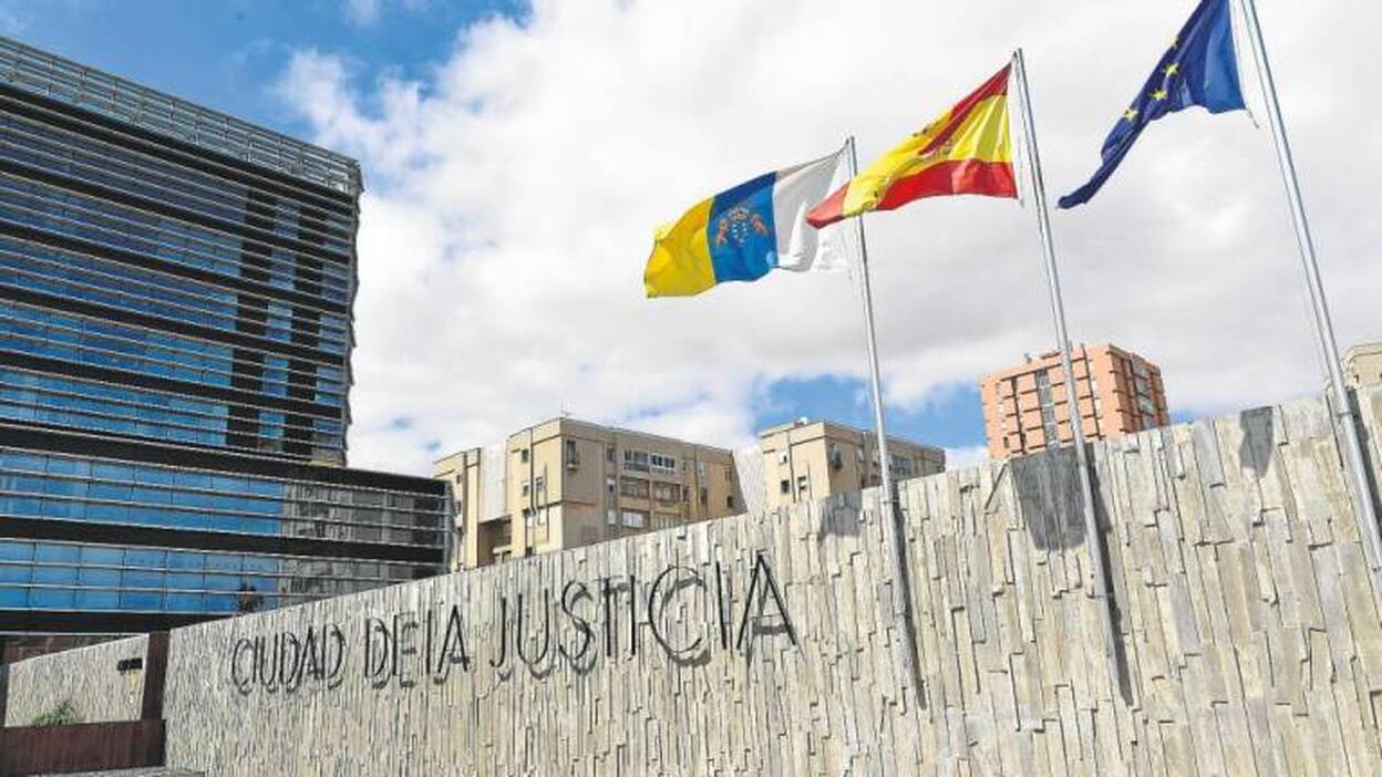 El pederasta le dio «una pastilla de color blanco» a su hija para dormir