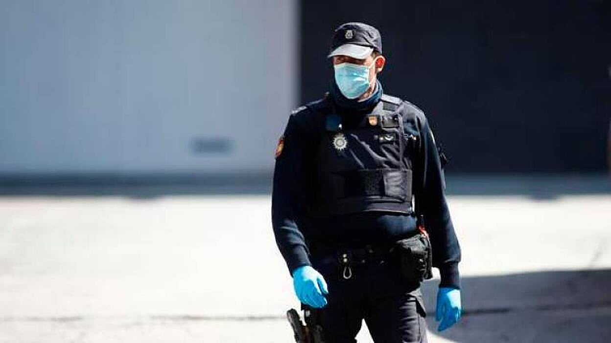 Un octogenario roba y mata a una amiga