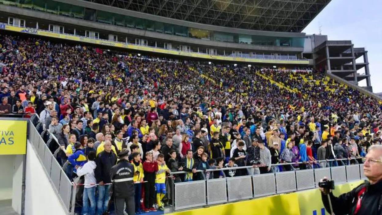 «Abrir el estadio sería bueno para Canarias»