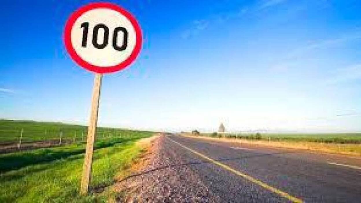 Circula a 221 km/h en una vía de 100