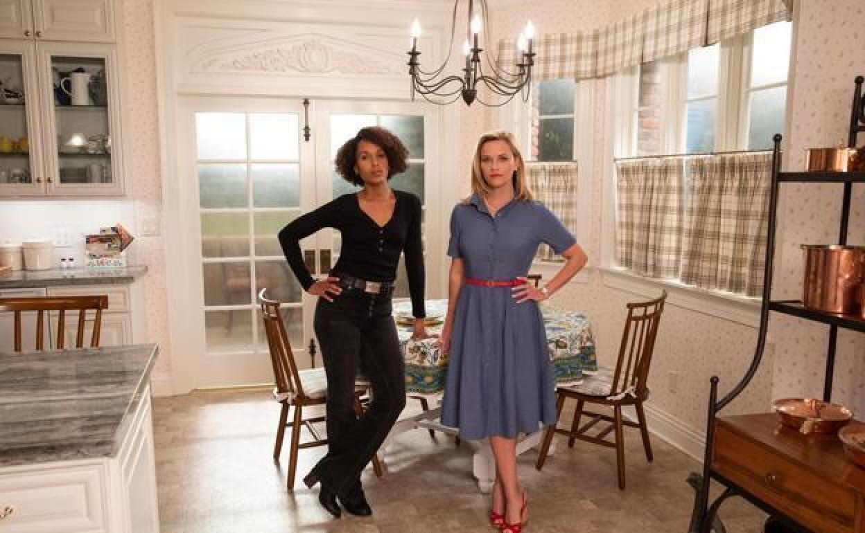Reese Witherspoon y Kerry Washington en 'Little Fires Everywhere'.