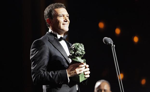 Antonio Banderas tiene el Goya de Honor y el de mejor actor protagonista, que recibió en la última edición por 'Dolor y gloria'.