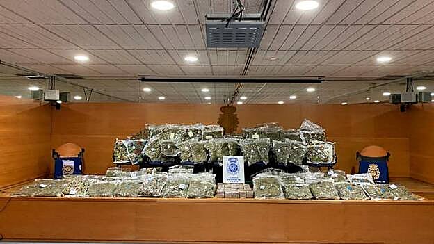 La Policía  interviene 225 kilos de cogollos de marihuana