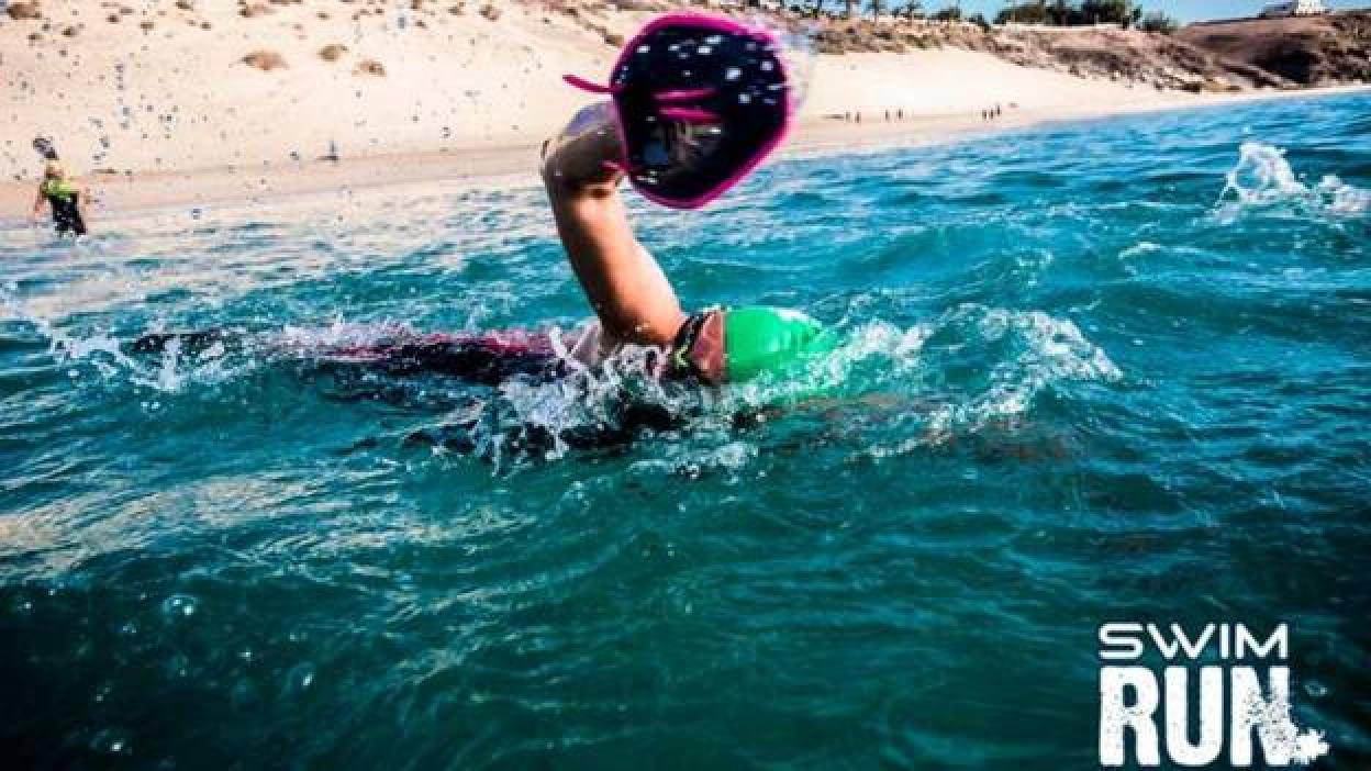 Las playas de Jandía acogen la cuarta Swimrun World Cup