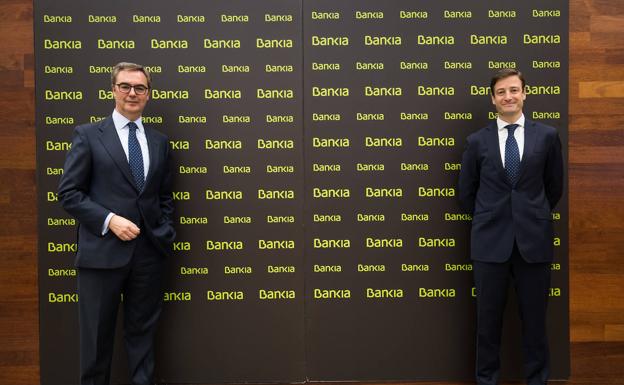 El consejero delegado de Bankia y el director financiero, hoy en la sede de la entidad. 