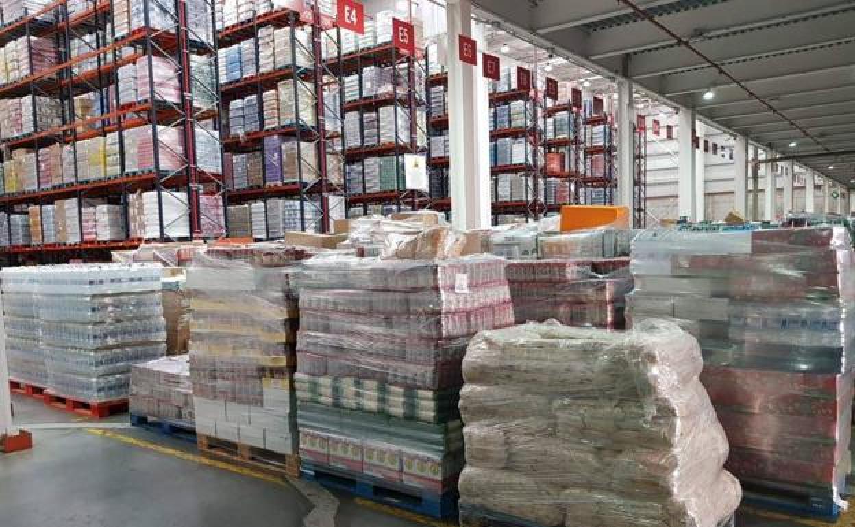 Spar dona alimentos a los Servicios Sociales de Firgas, Arucas y Agüimes