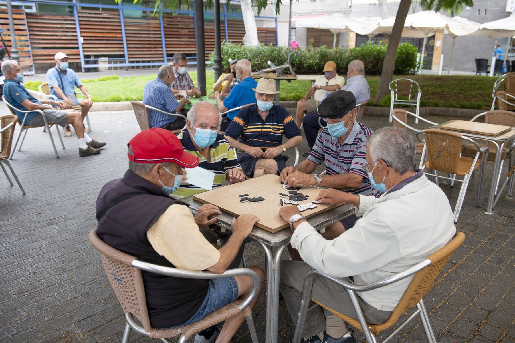 Miembros de la asociación Dobaje este martes en Santa Catalina. 