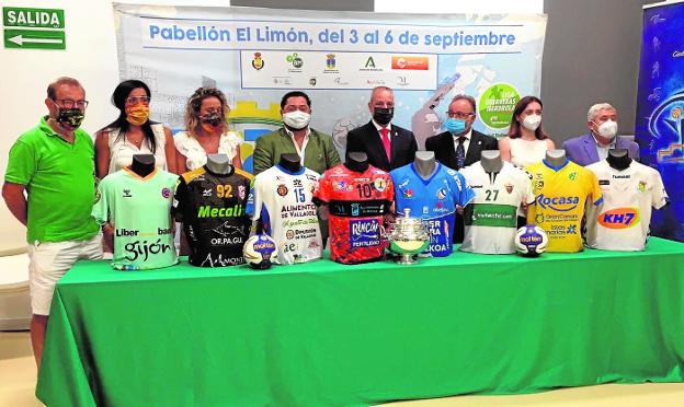 La imagen corresponde al sorteo de la competición realizado ayer en Alhaurín de la Torre (Málaga). 