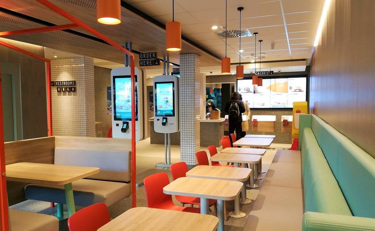 Imagen de archivo del interior de uno de sus establecimientos de comida rápida. 