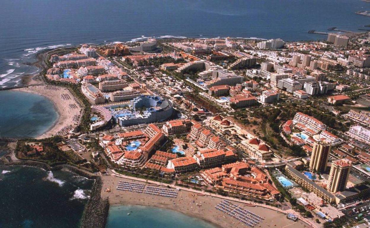 La mitad de los alojados en hoteles y apartamentos en junio eran isleños