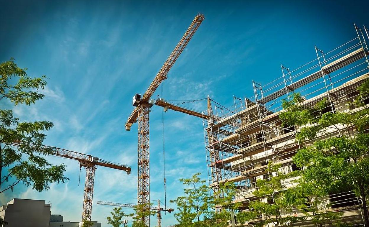 Canarias ofrece al Estado suelo para 997 viviendas de alquiler