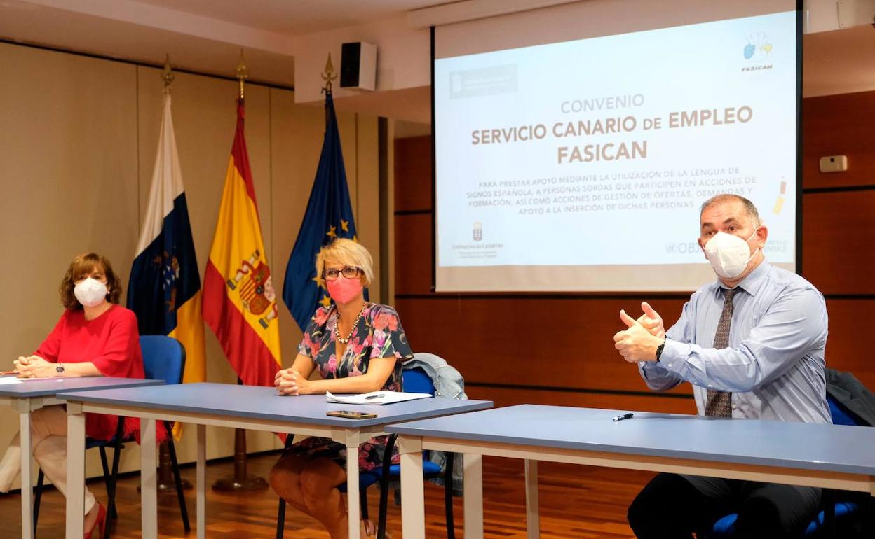 Empleo ofrece lengua de signos para la formación e inserción laboral de personas sordas