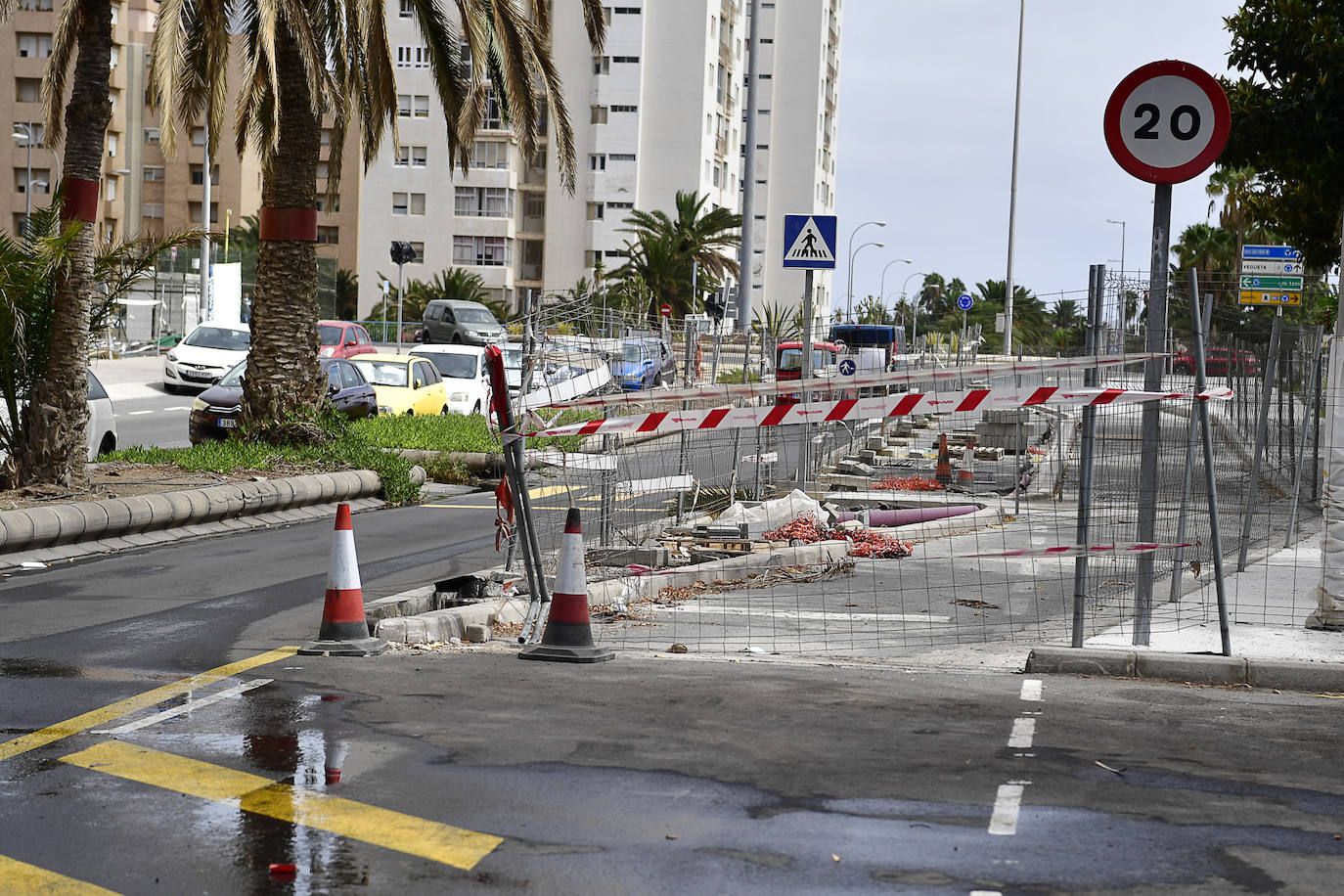 Imagen de las obras paradas en la calle Alicante.