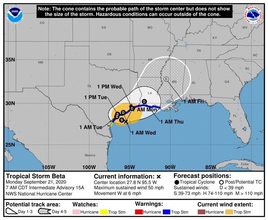 La tormenta tropical se mueve hacia el ENE, y en las próximas horas pasará al norte de Madeira. 