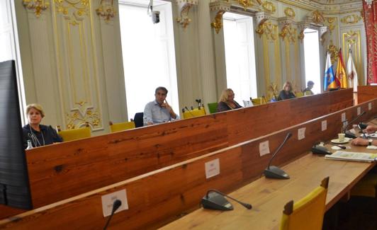 Imagen de los grupos de la oposición en el pleno.