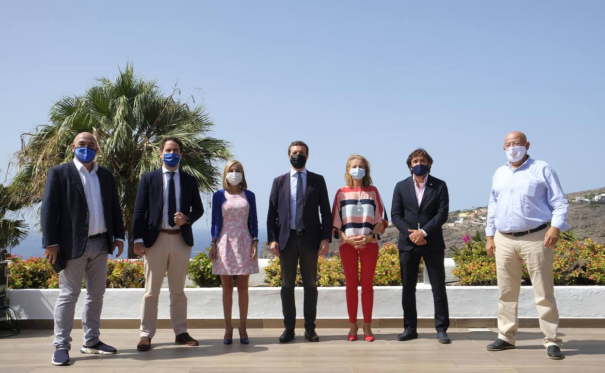 Génova descarta contactos con Curbelo y que el PP busque una censura en Canarias