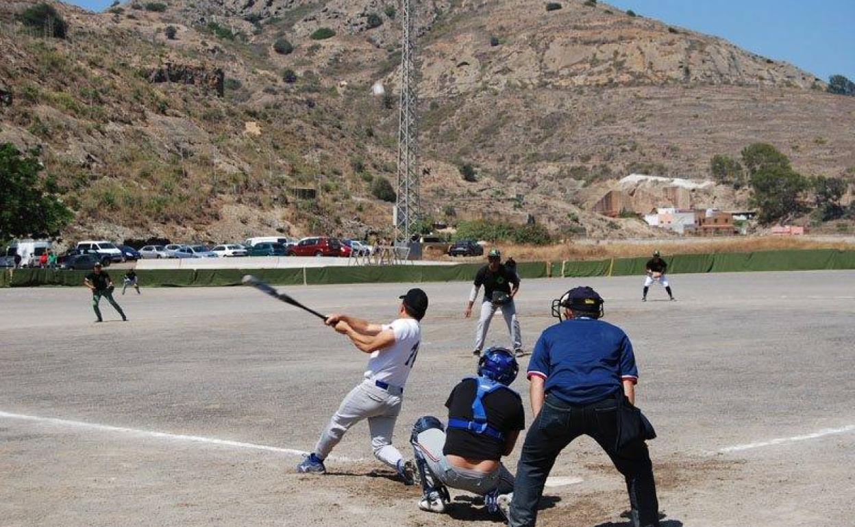 Partido de béisbol en El Zardo.