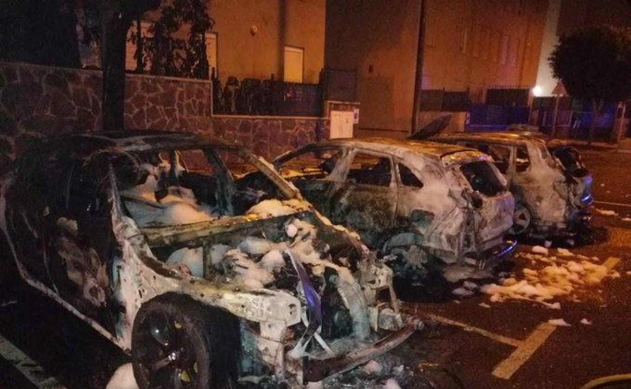 Imagen del estado en el que quedaron los vehículos. 