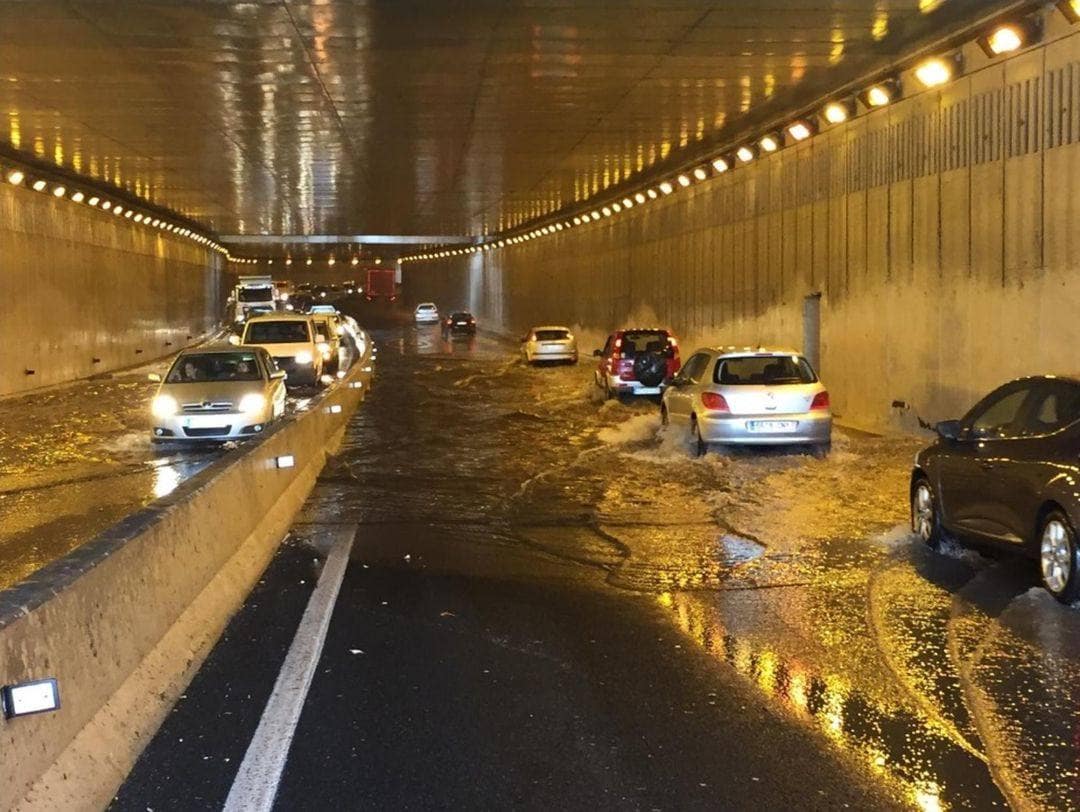 Fotos: La fuerte lluvia deja inundaciones en la capital grancanaria