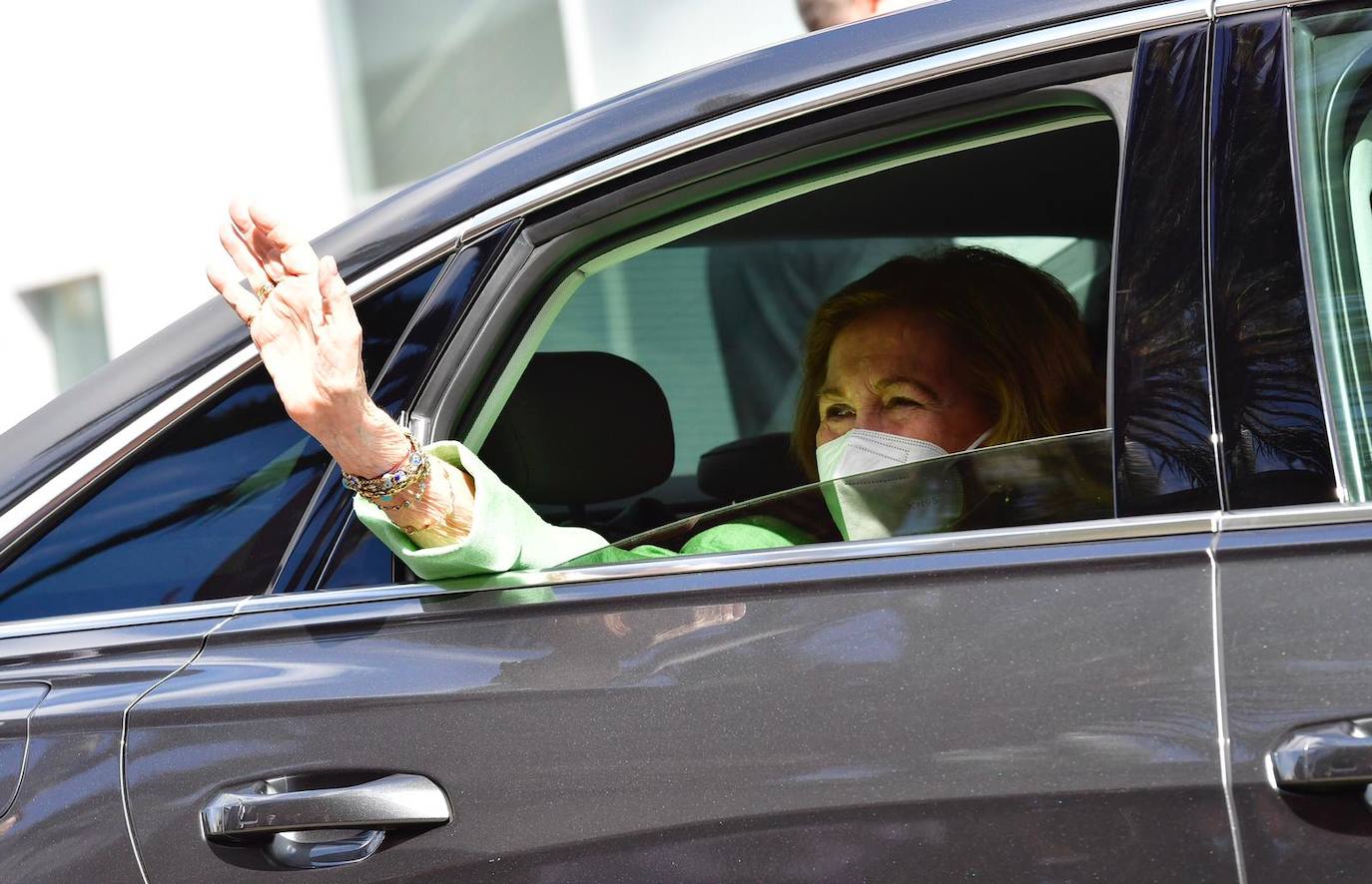 La reina Sofía a su llegada. 