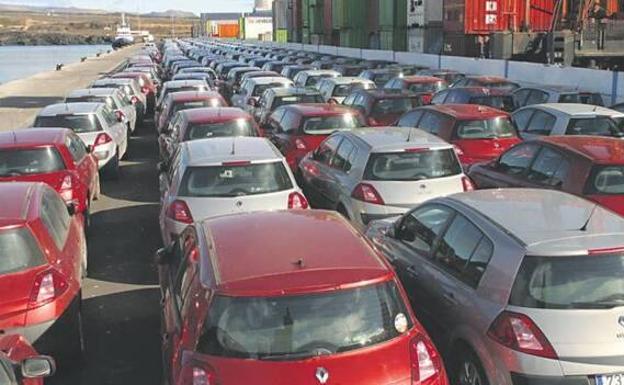 La venta de coches de alquiler cae un 99% en Canarias