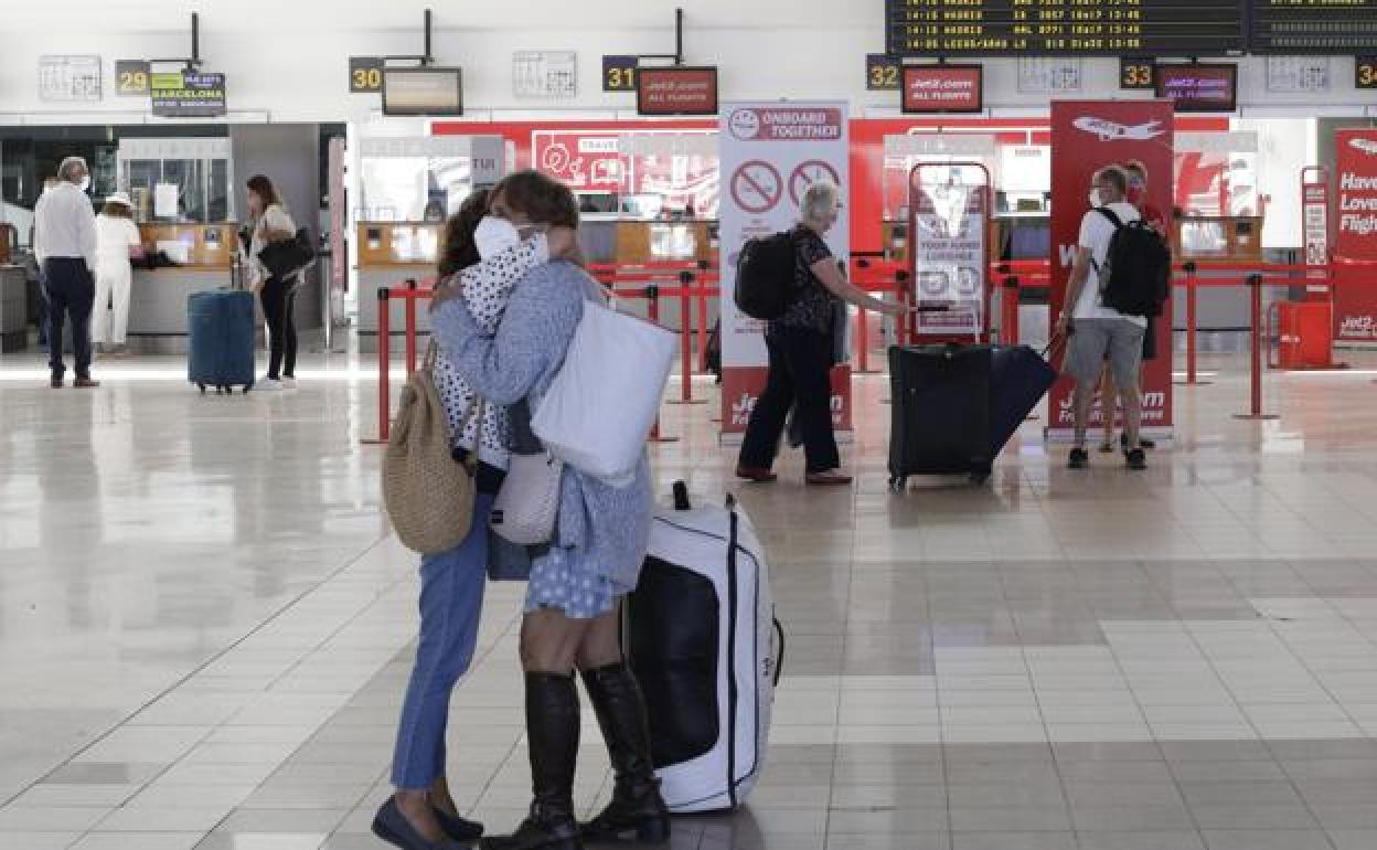 Viajeros en Guacimeta. 