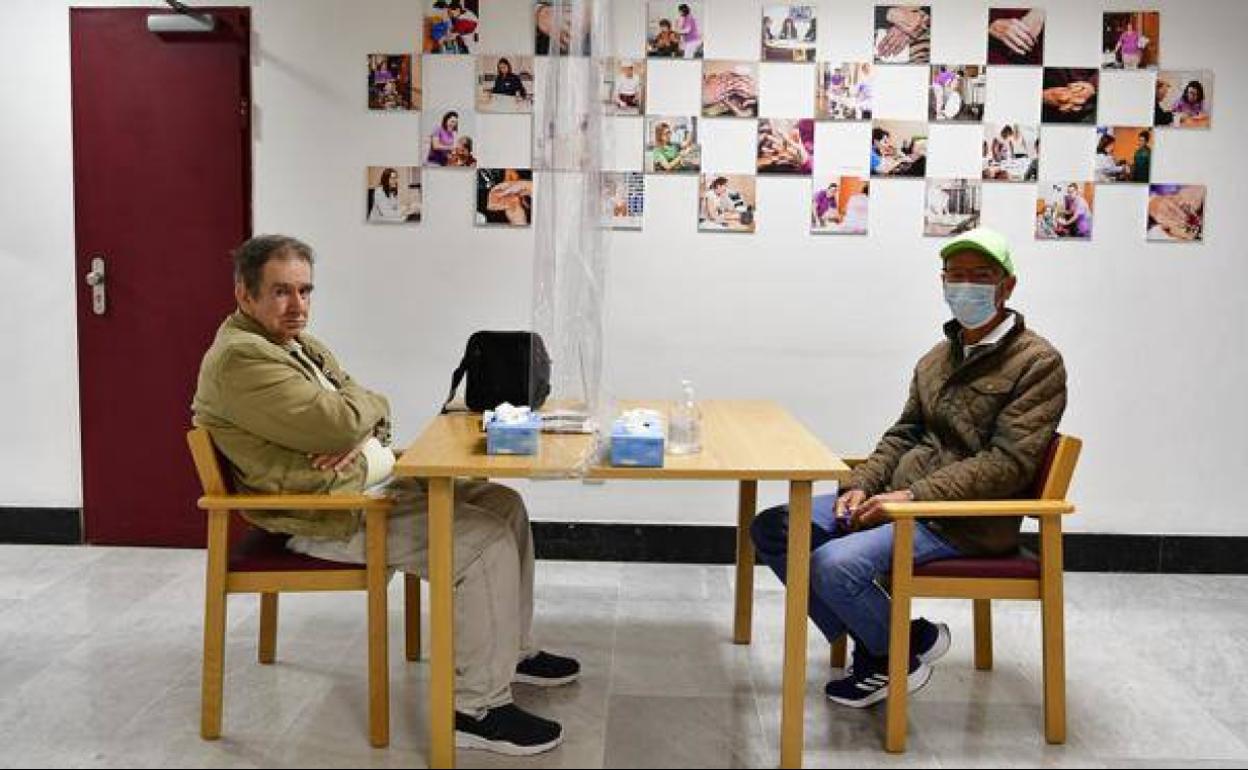 Las llamadas al teléfono de las personas mayores aumentan un 148%