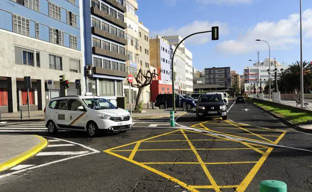 La MetroGuagua se adueñará de Eduardo Benot y expulsará al vehículo privado de esta calle