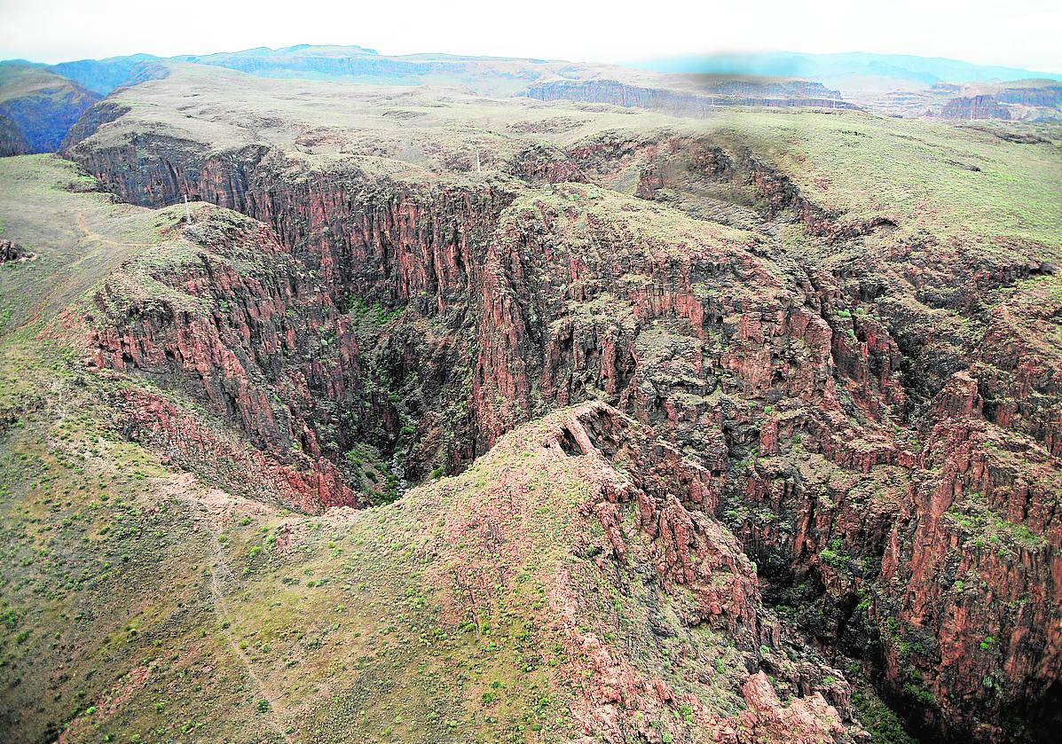 La oposición celebra la revisión de oficio de la adquisición de Amurga