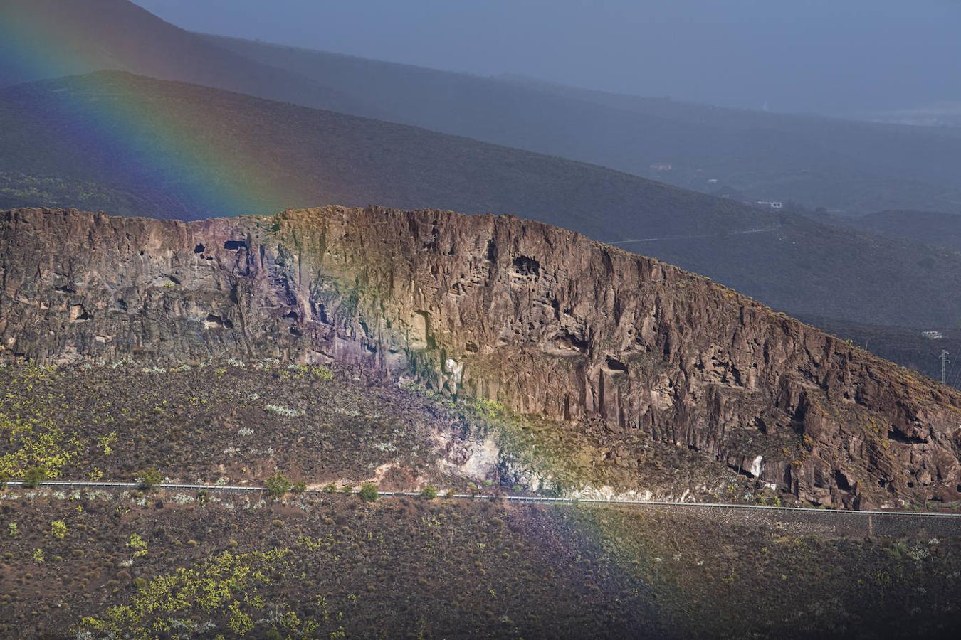 La cumbre de Gran Canaria con sus tonalidades gracias a las lluvias.