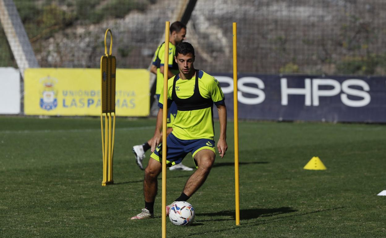 Enzo Loiodice, entrenando. 