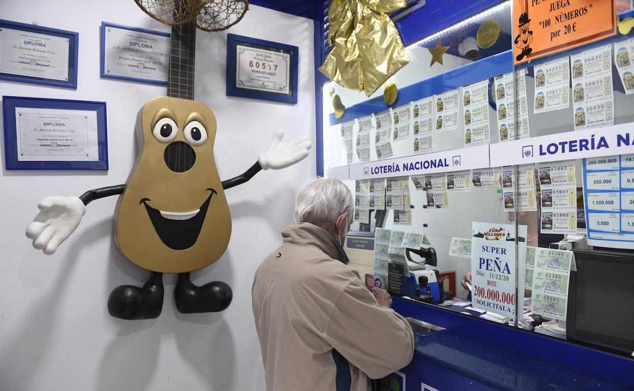 Canarias es de las regiones que menos juega a la lotería