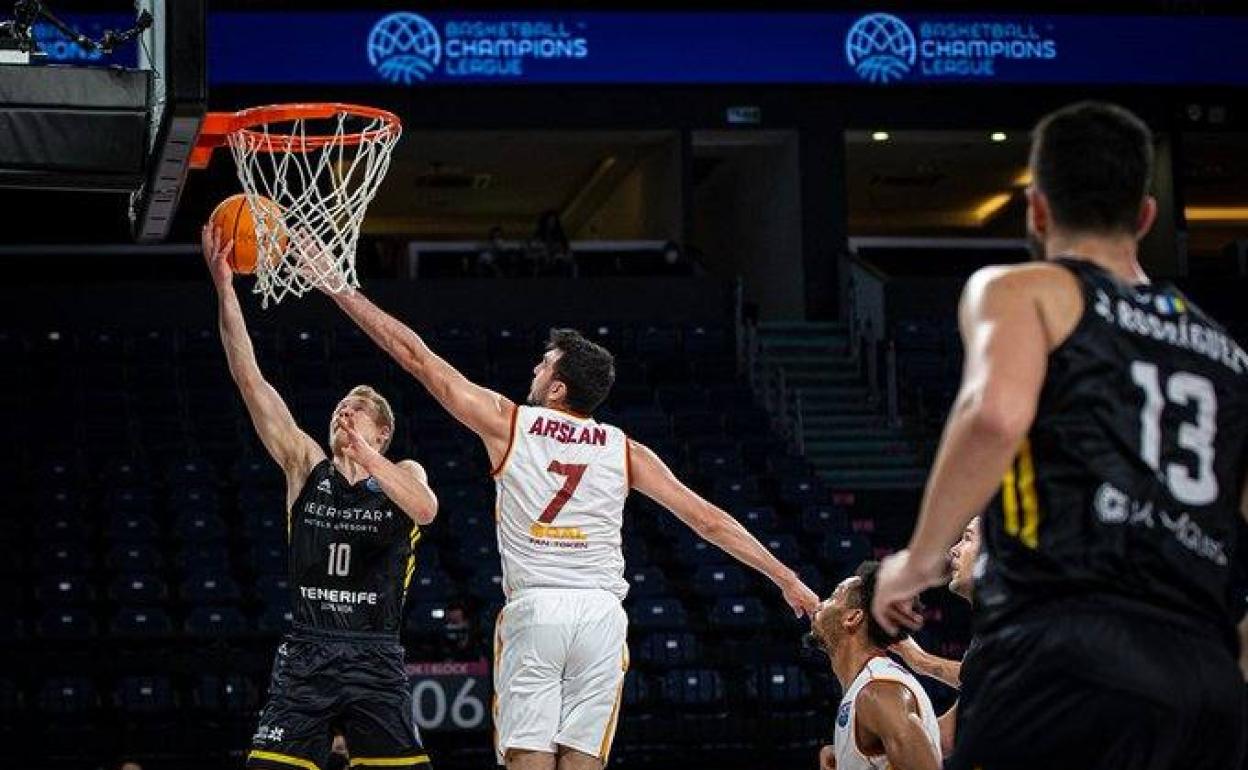 89-104. El Tenerife se asegura en Turquía el segundo puesto del Grupo A