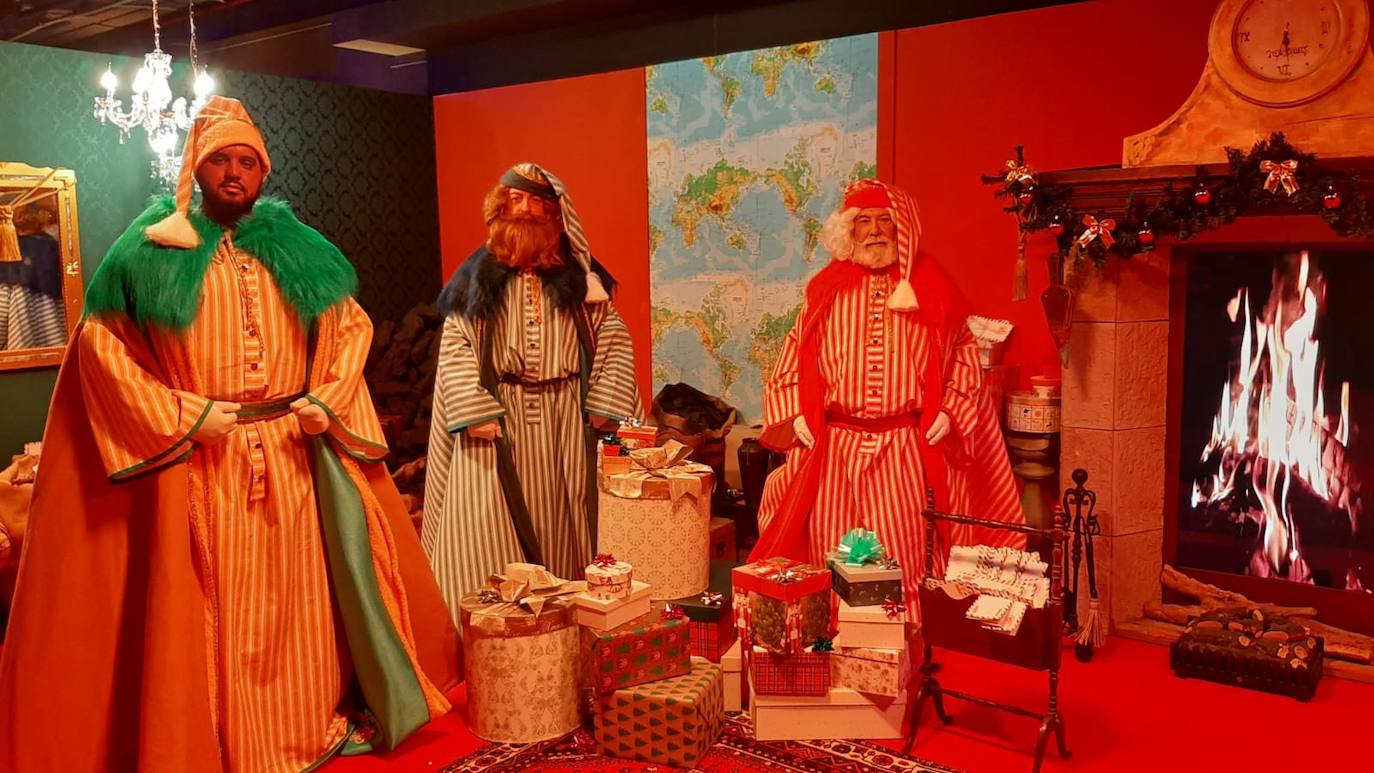 Fotos: Los Reyes Magos de Oriente acercan la Navidad al Museo Elder
