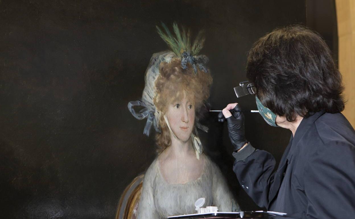 Elisa Mora devuelve su esplendor a &#039;La condesa de Chinchón&#039;, «el mejor retrato de Goya»