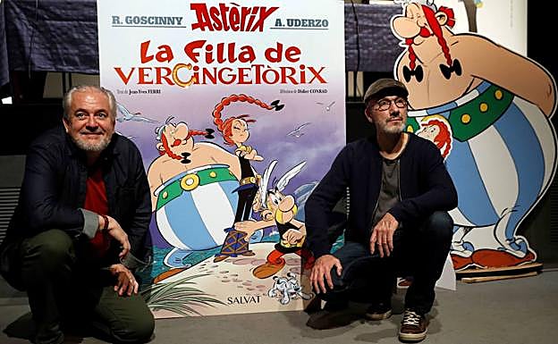 Dider Conrad y Jean-Yves Ferri, durante la presentación de su penúltimo libro en Barcelona.