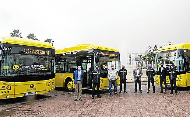 Guaguas y taxis se quedan al 50% y los parques se cierran a las 20.30 horas