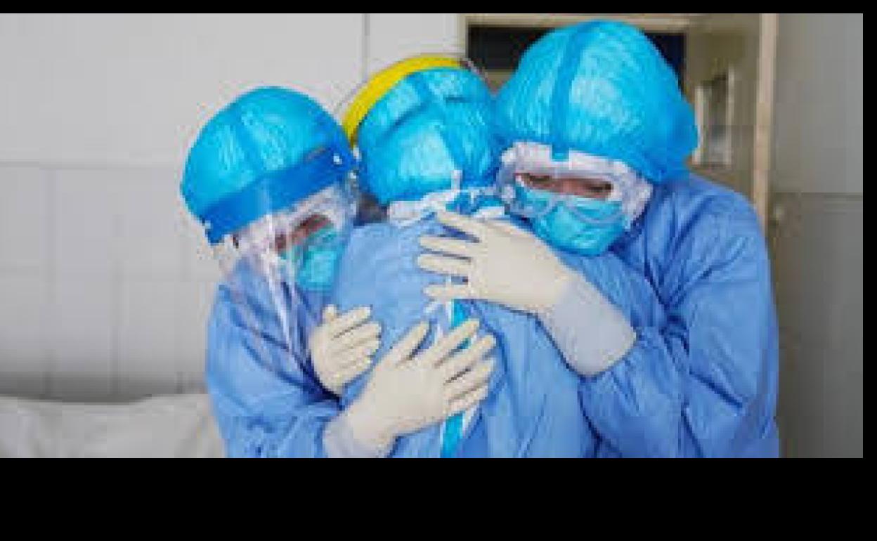 Un 45% de sanitarios, con trastornos tras primera ola y 3,5%, con ideas suicidas