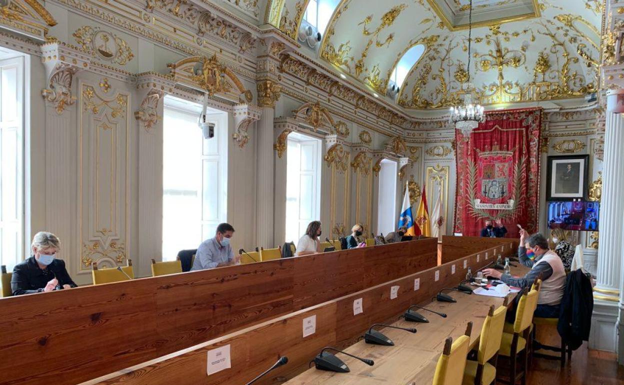 Votación delpresupuesto en el último pleno. 