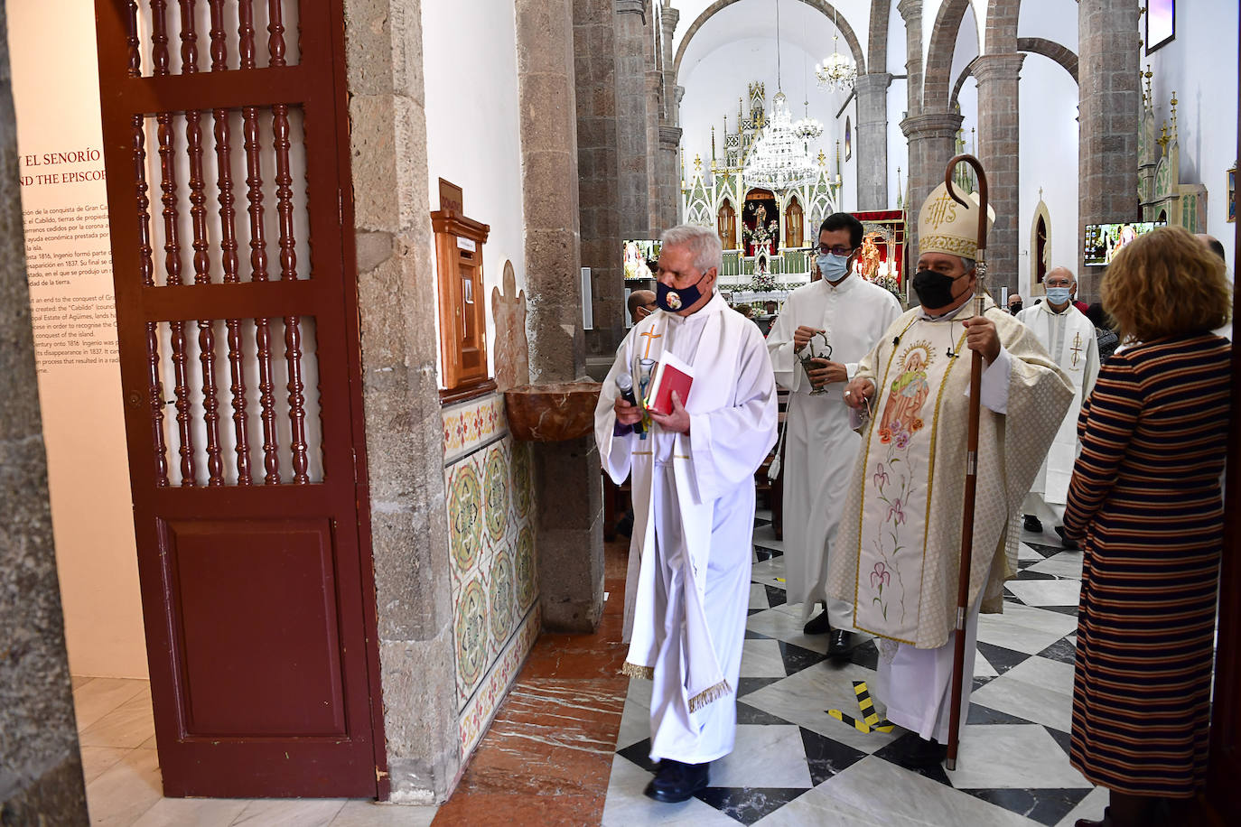 Fotos: El obispo preside el día grande de la Virgen de Candelaria en Ingenio