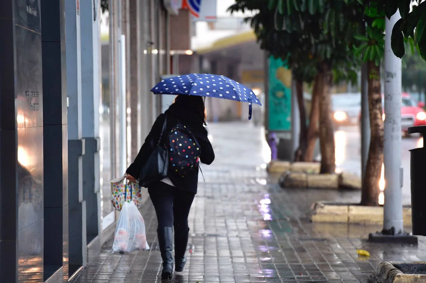 LLuvia en la capital grancnaria, este jueves. 