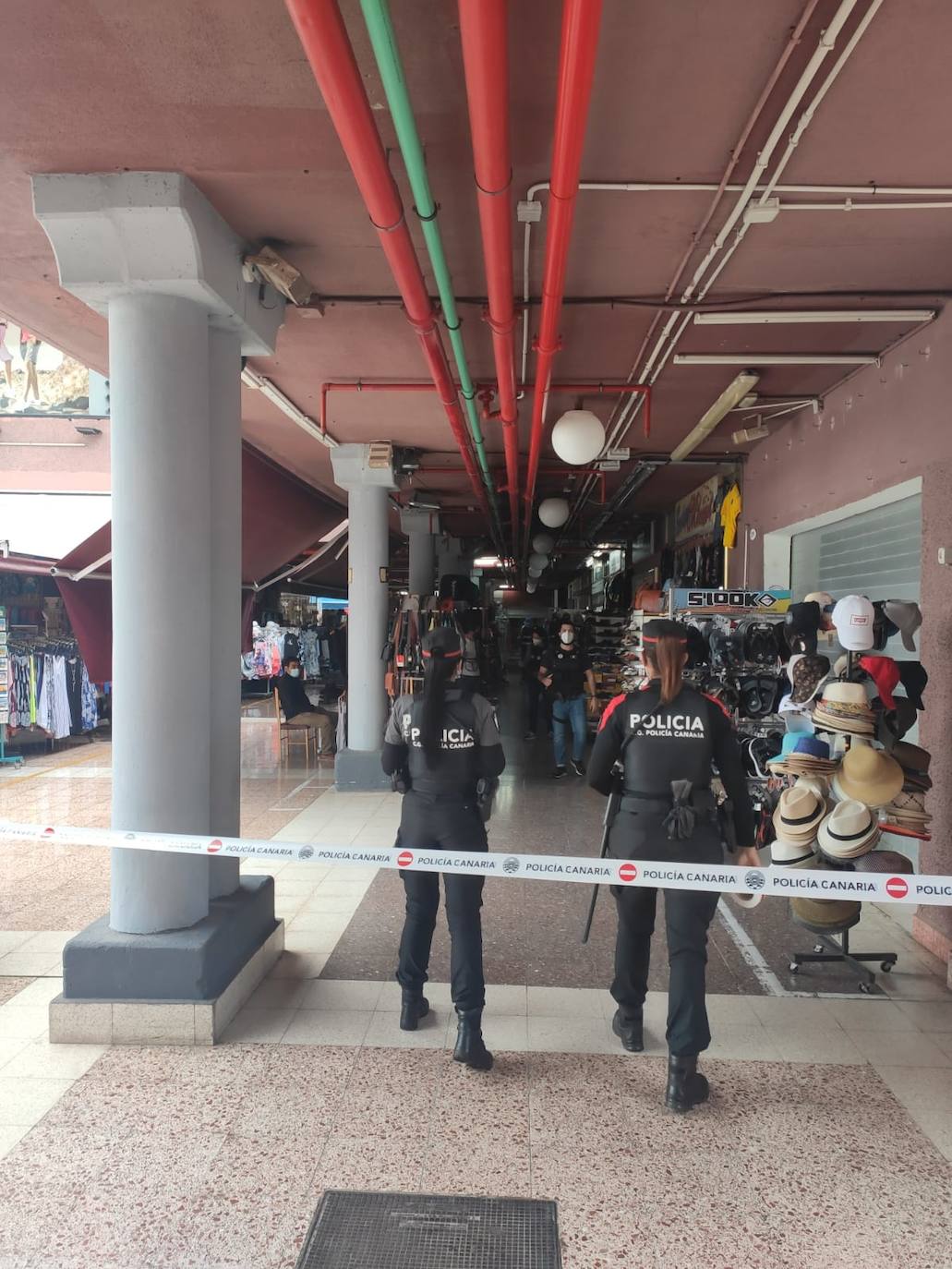 Fotos: Operativo policial contra las falsificaciones en el sur de Gran Canaria