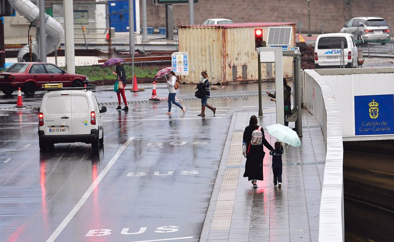 LLuvia en la capital grancnaria, este jueves. 