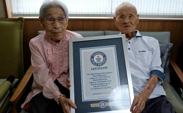 Masao y Miyako Matsumoto. 86 años casados. 